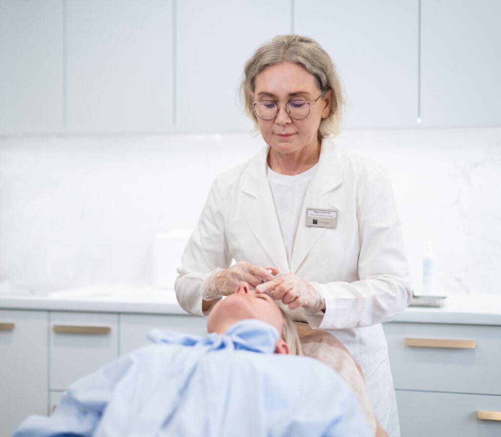 RADIESSE kalcio užpildai veido kontūravimui